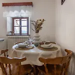 Awesome Apartment In Divaca With Wifi