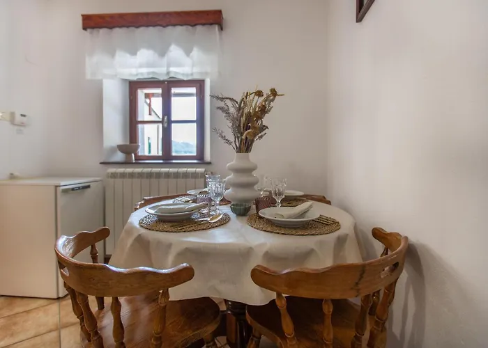 1 Bedroom Beautiful In