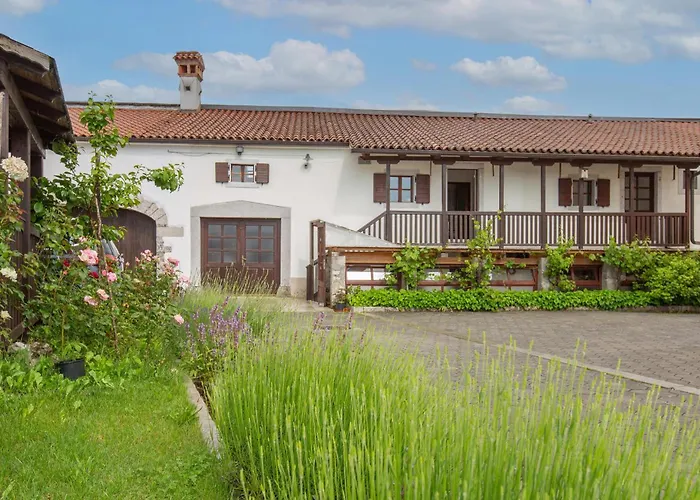 1 Bedroom Beautiful In Daire *